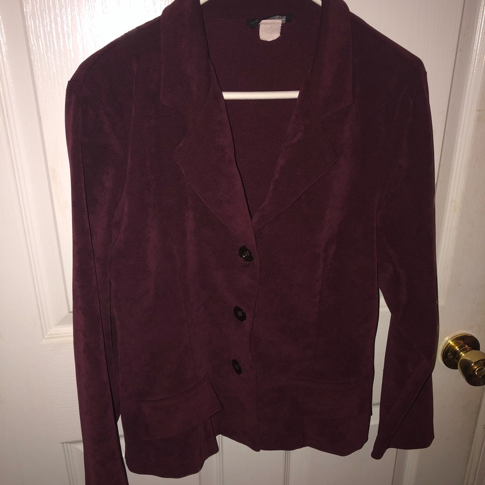 Maroon womans blazer (M)